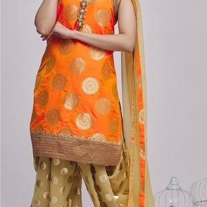 INDIAN 3 piece set beautiful NEW. Size 42 Indian (10 to 12 based on bust )